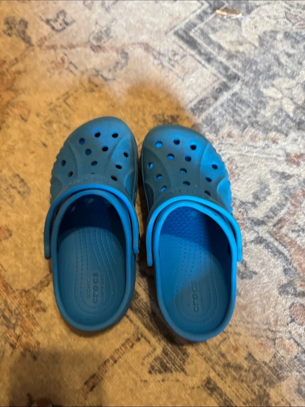 CROCS blue good